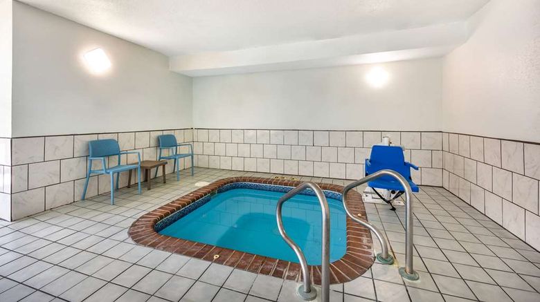 <b>Sleep Inn & Suites Salina I-135 Pool</b>. Images powered by <a href="https://iceportal.shijigroup.com/" title="IcePortal" target="_blank">IcePortal</a>.