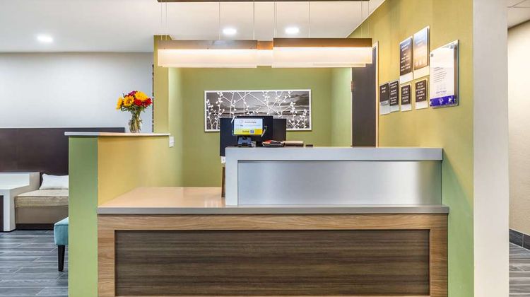Sleep Inn & Suites Salina I-135 Lobby