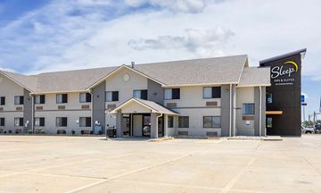 Sleep Inn & Suites Salina I-135