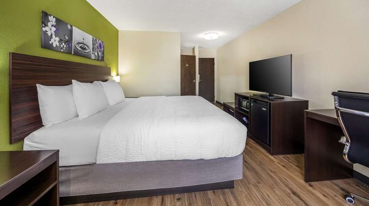 Sleep Inn & Suites Salina I-135 Room