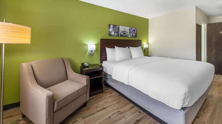 <b>Sleep Inn & Suites Salina I-135 Room</b>. Images powered by <a href="https://iceportal.shijigroup.com/" title="IcePortal" target="_blank">IcePortal</a>.
