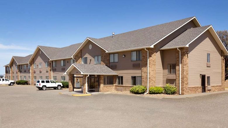 <b>Sleep Inn & Suites Salina I-135 Exterior</b>. Images powered by <a href="https://iceportal.shijigroup.com/" title="IcePortal" target="_blank">IcePortal</a>.