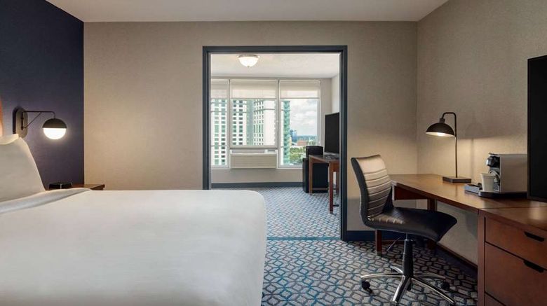<b>Wyndham Grand Fallsview Hotel Suite</b>. Images powered by <a href="https://iceportal.shijigroup.com/" title="IcePortal" target="_blank">IcePortal</a>.