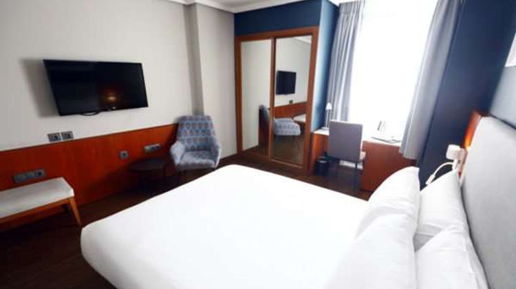 Travelodge Madrid Coslada Airport Room