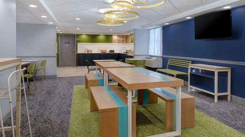 <b>Spark by Hilton Rochester Univ Area Restaurant</b>. Images powered by <a href="https://iceportal.shijigroup.com/" title="IcePortal" target="_blank">IcePortal</a>.