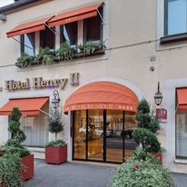 Henry II Hotel