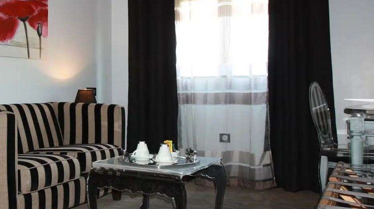Henry II Hotel Suite