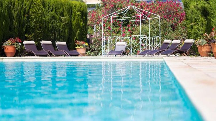 Les Vignes Blanches Pool