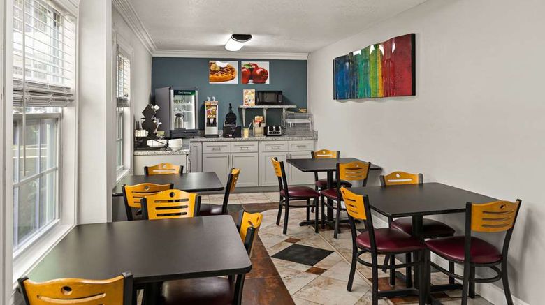 <b>Quality Inn Ocean Springs Restaurant</b>. Images powered by <a href="https://iceportal.shijigroup.com/" title="IcePortal" target="_blank">IcePortal</a>.