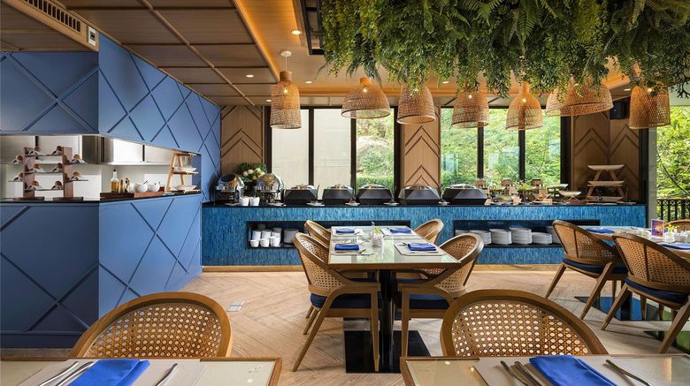 <b>The Proud Karon Beach, Trademark Collect Restaurant</b>. Images powered by <a href="https://iceportal.shijigroup.com/" title="IcePortal" target="_blank">IcePortal</a>.