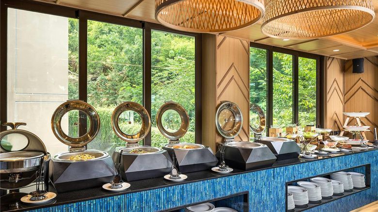 <b>The Proud Karon Beach, Trademark Collect Restaurant</b>. Images powered by <a href="https://iceportal.shijigroup.com/" title="IcePortal" target="_blank">IcePortal</a>.