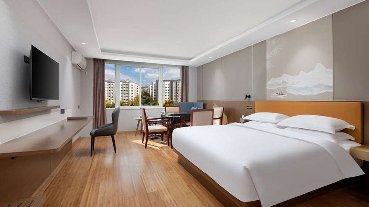 Days Inn by Wyndham Kunming Airport Room