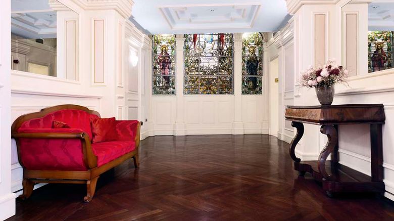 <b>Catalonia Las Cortes Hotel Lobby</b>. Images powered by <a href="https://iceportal.shijigroup.com/" title="IcePortal" target="_blank">IcePortal</a>.