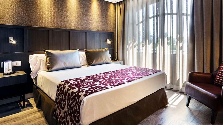 <b>Hotel Catalonia Ronda Room</b>. Images powered by <a href="https://iceportal.shijigroup.com/" title="IcePortal" target="_blank">IcePortal</a>.