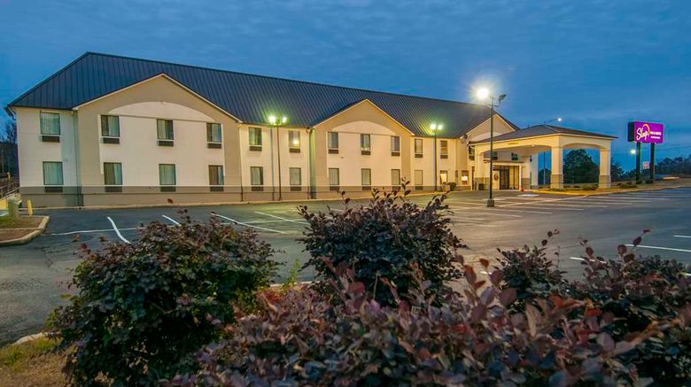 <b>Sleep Inn and Suites Tuscaloosa East Exterior</b>. Images powered by <a href="https://iceportal.shijigroup.com/" title="IcePortal" target="_blank">IcePortal</a>.
