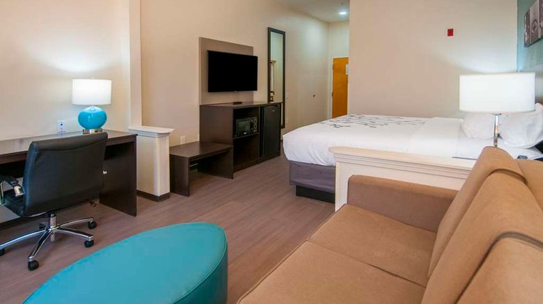 <b>Sleep Inn and Suites Tuscaloosa East Room</b>. Images powered by <a href="https://iceportal.shijigroup.com/" title="IcePortal" target="_blank">IcePortal</a>.