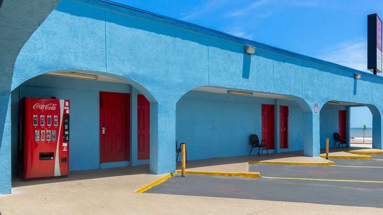 Econo Lodge Exterior