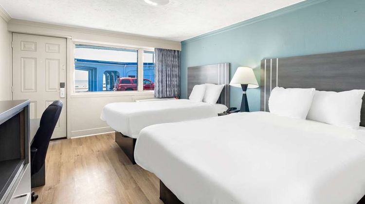 Econo Lodge Room