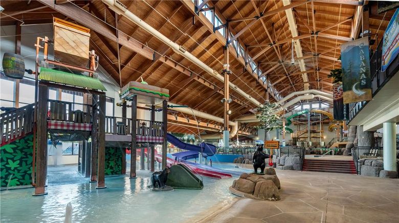 <b>Three Bears Resort Pool</b>. Images powered by <a href="https://iceportal.shijigroup.com/" title="IcePortal" target="_blank">IcePortal</a>.