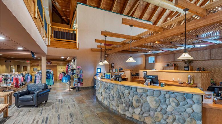 <b>Three Bears Resort Lobby</b>. Images powered by <a href="https://iceportal.shijigroup.com/" title="IcePortal" target="_blank">IcePortal</a>.
