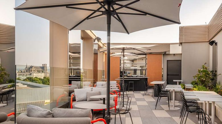 <b>Radisson Hotel Reims Restaurant</b>. Images powered by <a href="https://iceportal.shijigroup.com/" title="IcePortal" target="_blank">IcePortal</a>.