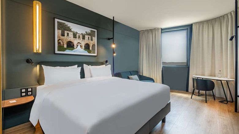 <b>Radisson Hotel Reims Room</b>. Images powered by <a href="https://iceportal.shijigroup.com/" title="IcePortal" target="_blank">IcePortal</a>.