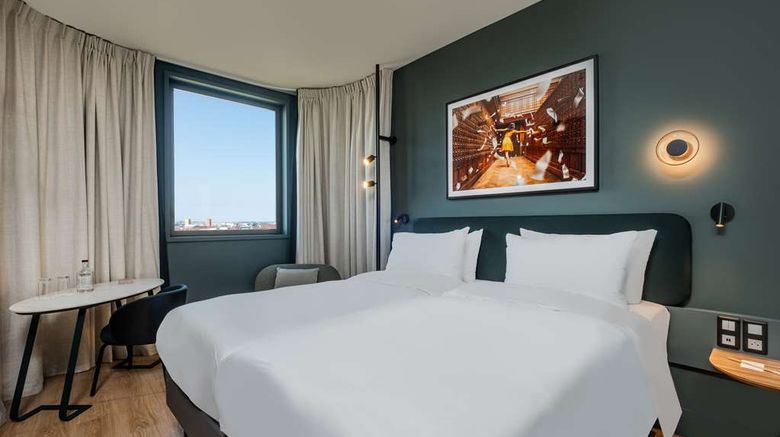 <b>Radisson Hotel Reims Room</b>. Images powered by <a href="https://iceportal.shijigroup.com/" title="IcePortal" target="_blank">IcePortal</a>.