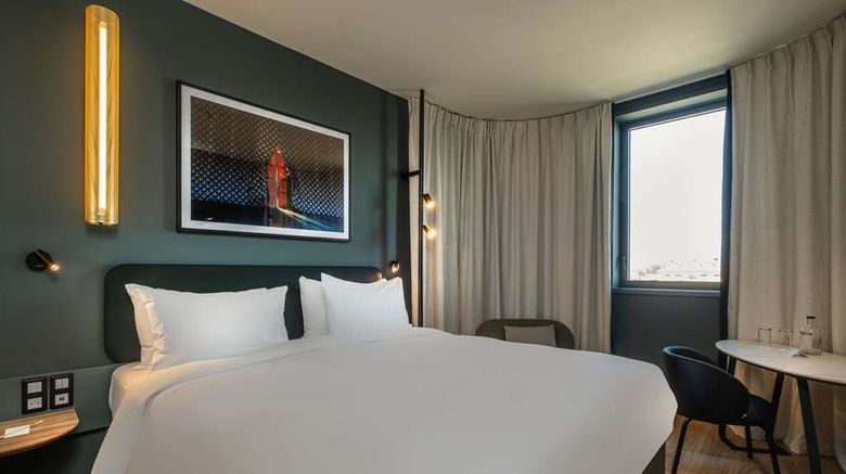 <b>Radisson Hotel Reims Room</b>. Images powered by <a href="https://iceportal.shijigroup.com/" title="IcePortal" target="_blank">IcePortal</a>.