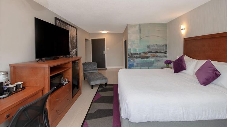 401 Inn Room