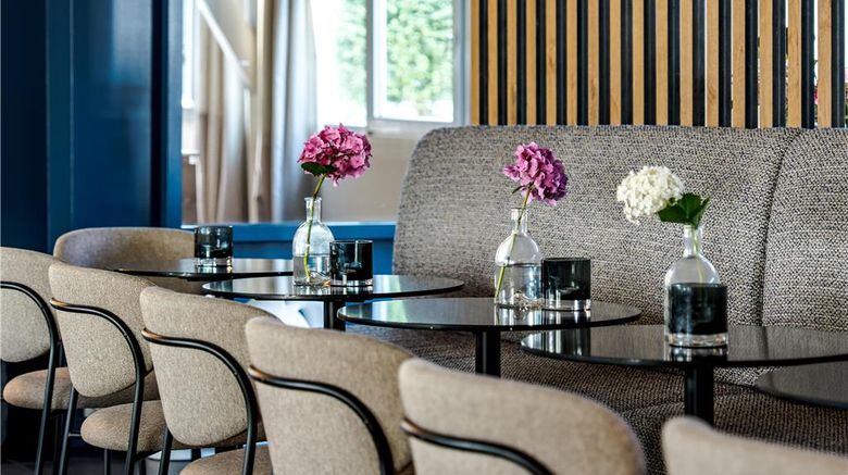 <b>Best Western Acadie Paris N Villepinte Lobby</b>. Images powered by <a href="https://iceportal.shijigroup.com/" title="IcePortal" target="_blank">IcePortal</a>.