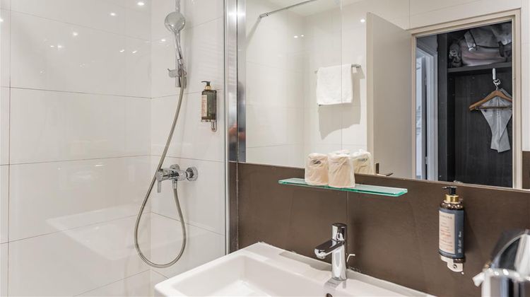 Best Western Acadie Paris N Villepinte Room