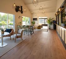 Best Western Bourgoin Jallieu Lobby