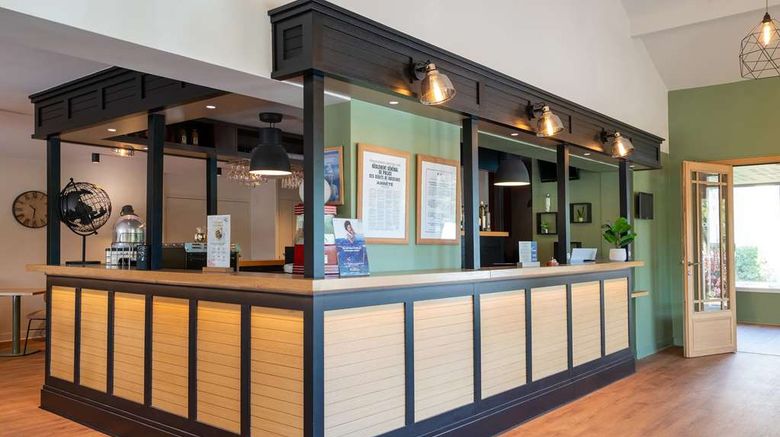 <b>Best Western Bourgoin Jallieu Lobby</b>. Images powered by <a href="https://iceportal.shijigroup.com/" title="IcePortal" target="_blank">IcePortal</a>.
