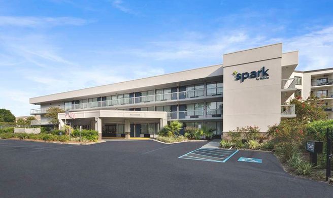 Spark by Hilton Hilton Head Island Exterior