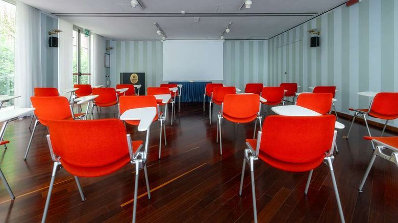 <b>Crivis Hotel Meeting</b>. Images powered by <a href="https://iceportal.shijigroup.com/" title="IcePortal" target="_blank">IcePortal</a>.
