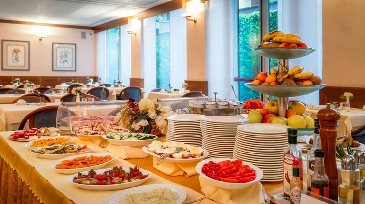 Crivis Hotel Restaurant
