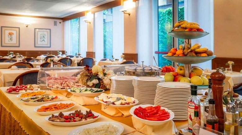 <b>Crivis Hotel Restaurant</b>. Images powered by <a href="https://iceportal.shijigroup.com/" title="IcePortal" target="_blank">IcePortal</a>.