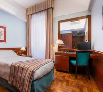 Crivis Hotel Room