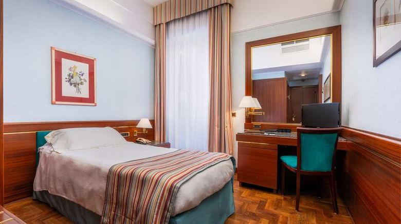 <b>Crivis Hotel Room</b>. Images powered by <a href="https://iceportal.shijigroup.com/" title="IcePortal" target="_blank">IcePortal</a>.