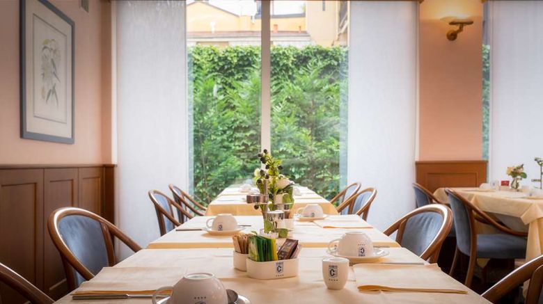 <b>Crivis Hotel Restaurant</b>. Images powered by <a href="https://iceportal.shijigroup.com/" title="IcePortal" target="_blank">IcePortal</a>.