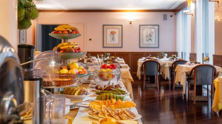 <b>Crivis Hotel Restaurant</b>. Images powered by <a href="https://iceportal.shijigroup.com/" title="IcePortal" target="_blank">IcePortal</a>.