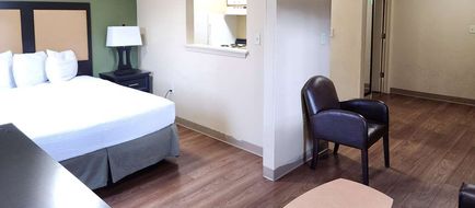 Suburban Studios Columbus - Dublin Room