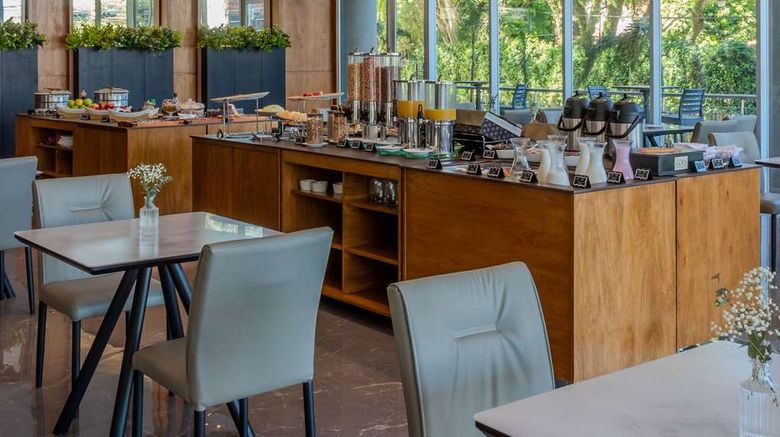 <b>Tryp by Wyndham Asuncion Restaurant</b>. Images powered by <a href="https://iceportal.shijigroup.com/" title="IcePortal" target="_blank">IcePortal</a>.