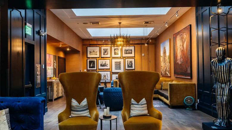 <b>Hotel Lucia Lobby</b>. Images powered by <a href="https://iceportal.shijigroup.com/" title="IcePortal" target="_blank">IcePortal</a>.