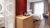 <b>Hampton by Hilton Tallinn Room</b>. Images powered by <a href="https://iceportal.shijigroup.com/" title="IcePortal" target="_blank">IcePortal</a>.