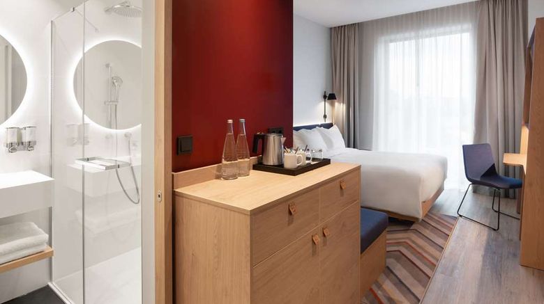 <b>Hampton by Hilton Tallinn Room</b>. Images powered by <a href="https://iceportal.shijigroup.com/" title="IcePortal" target="_blank">IcePortal</a>.