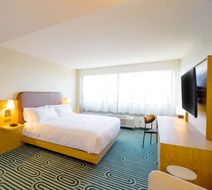 DoubleTree by Hilton Clarksville Room