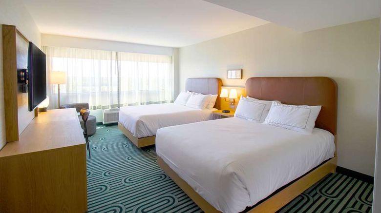 <b>DoubleTree by Hilton Clarksville Room</b>. Images powered by <a href="https://iceportal.shijigroup.com/" title="IcePortal" target="_blank">IcePortal</a>.