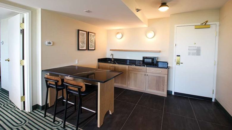 <b>DoubleTree by Hilton Clarksville Other</b>. Images powered by <a href="https://iceportal.shijigroup.com/" title="IcePortal" target="_blank">IcePortal</a>.
