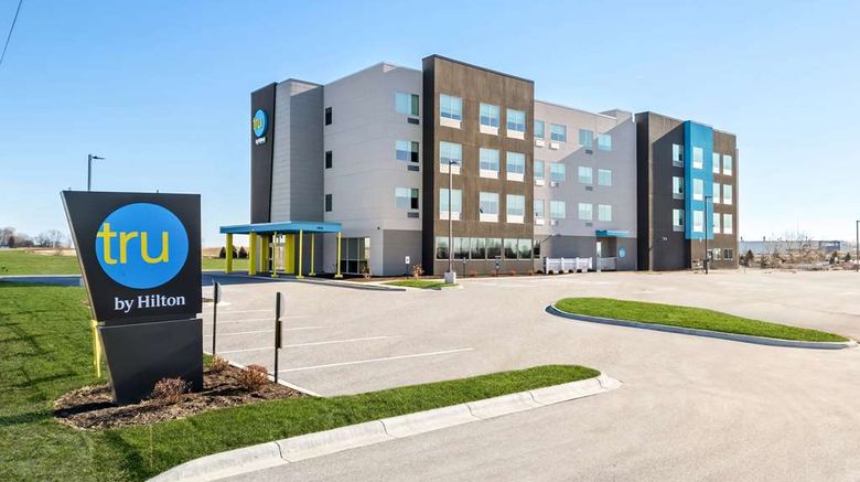 Tru Dixon Exterior. Images powered by <a href="https://iceportal.shijigroup.com" target="_blank" rel="noopener">Ice Portal</a>.